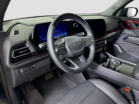 Used 2025 Chevrolet Traverse Z71 w/ Enhanced Driving Package AWD/4WD image 9