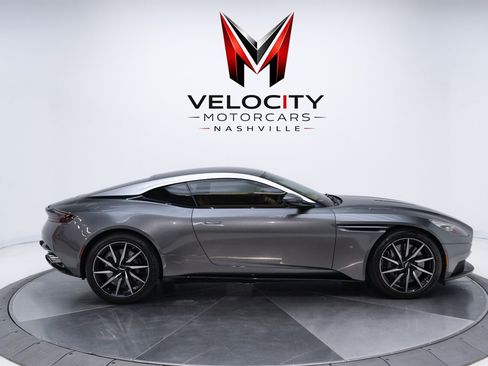 Used 2017 Aston Martin DB11 V12 RWD image 13