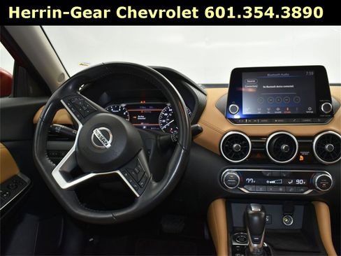 Used 2020 Nissan Sentra SV w/ SV Premium Package image 27