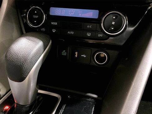 Used 2019 Mitsubishi Eclipse Cross ES image 29