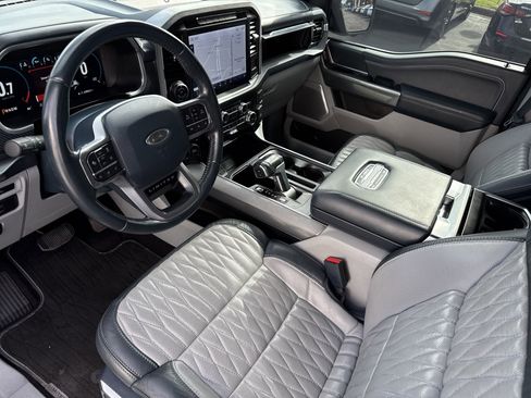 Used 2022 Ford F150 Limited image 3