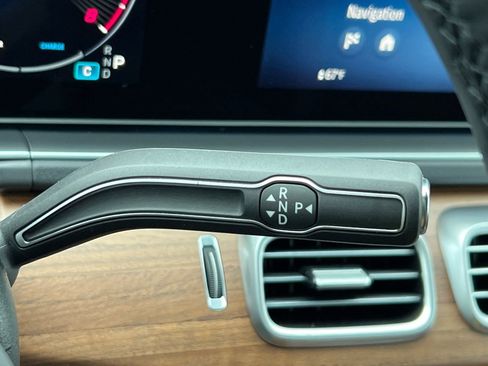 New 2026 Mercedes-Benz GLS 450 4MATIC image 25