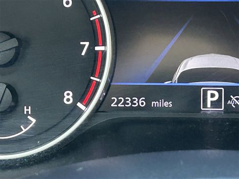 Certified 2024 Nissan Sentra SV image 33