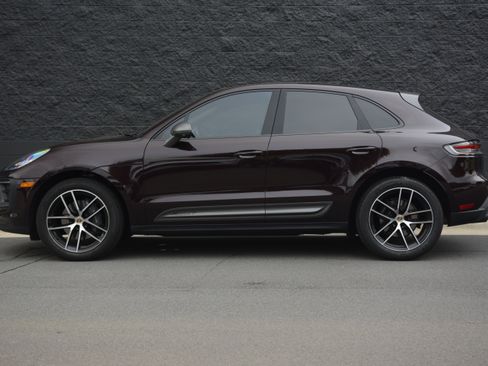 Certified 2026 Porsche Macan Turbo AWD/4WD image 2