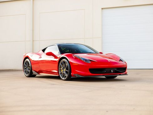 Used 2012 Ferrari 458 Italia Coupe RWD image 2