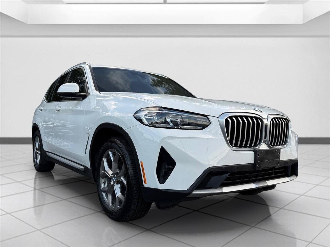 Used 2022 BMW X3 xDrive30i w/ Convenience Package AWD/4WD image 3