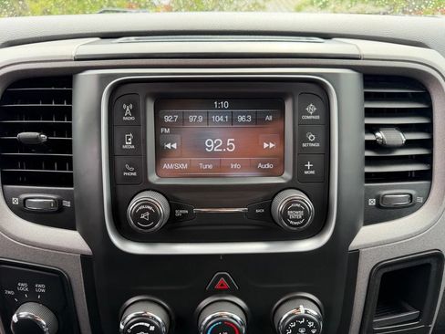 Used 2017 RAM 2500 Tradesman w/ Chrome Appearance Group AWD/4WD image 21