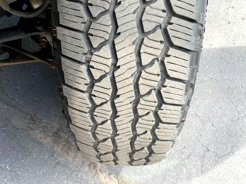 Used 2021 Chevrolet Express 2500 w/ Driver Convenience Package image 41