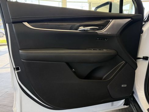 Used 2023 Cadillac XT6 Sport AWD/4WD image 31