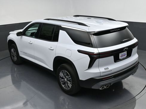 New 2026 Chevrolet Traverse LT w/ Driver Confidence Package FWD image 48