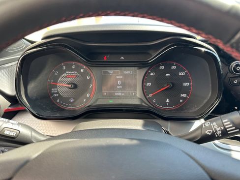 Used 2024 Chevrolet Trax RS w/ Sunroof Package FWD image 15