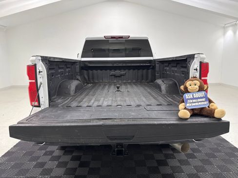 Used 2024 Chevrolet Silverado 2500 LTZ w/ LTZ Convenience Package AWD/4WD image 9