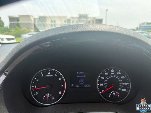Certified 2021 Kia Seltos EX AWD/4WD image 9