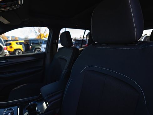 New 2025 Jeep Grand Cherokee Laredo X w/ Trailer Tow Package image 21