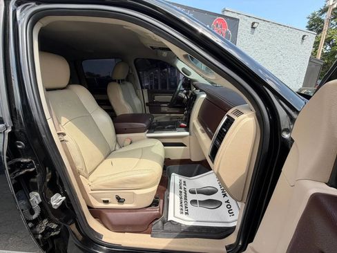 Used 2015 RAM 3500 Laramie AWD/4WD image 23