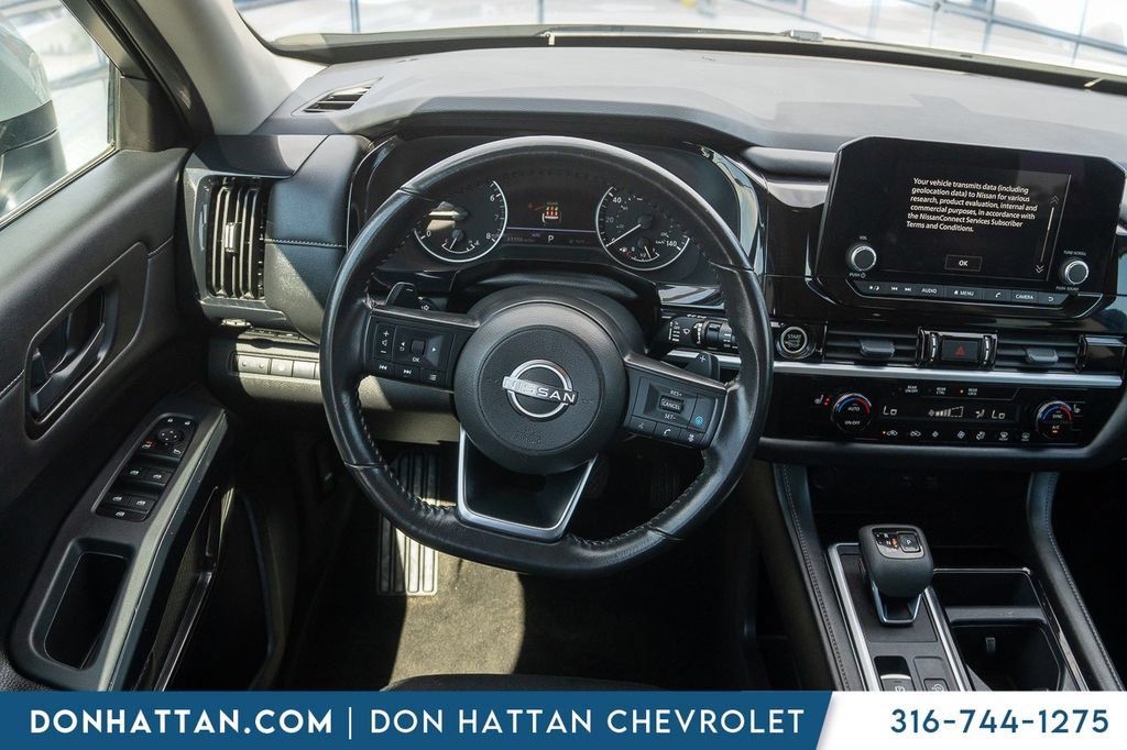 Used 2024 Nissan Pathfinder SV AWD/4WD image 5