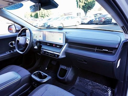 Certified 2024 Hyundai Ioniq 5 SEL RWD image 15