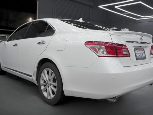 Used 2011 Lexus ES 350 w/ Preferred Accessory Package image 4
