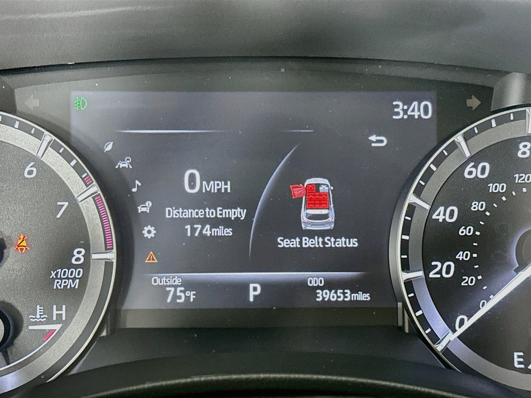 Used 2021 Toyota Highlander XLE AWD/4WD image 19