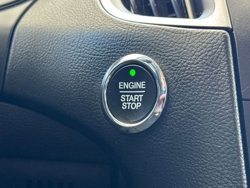 Used 2018 Ford Edge SEL AWD/4WD image 23