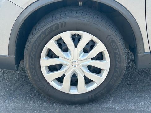 Used 2014 Nissan Rogue S AWD/4WD image 13