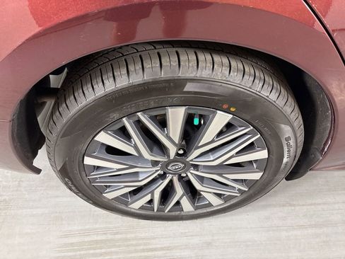 Used 2023 Nissan Altima 2.5 SV image 12