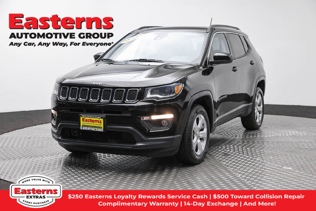 Used 2018 Jeep Compass Latitude w/ Popular Equipment Group AWD/4WD image 1