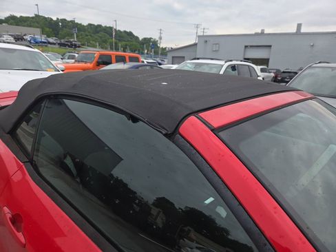 Used 2010 Ford Mustang Convertible RWD image 3
