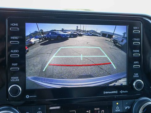 Certified 2022 Toyota Highlander XLE image 24