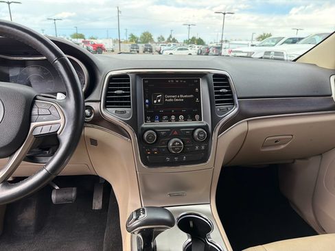Used 2014 Jeep Grand Cherokee Limited w/ Trailer Tow Group IV AWD/4WD image 16