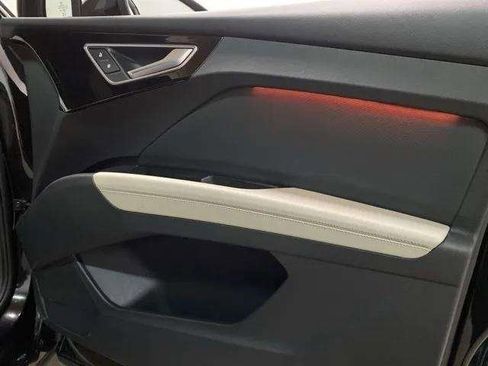 Used 2024 Audi Q4 e-tron Premium Plus w/ Premium Plus image 82