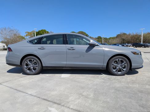 New 2026 Honda Accord EX-L image 2