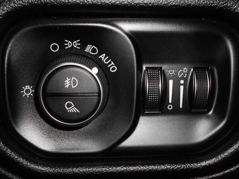 Certified 2019 RAM 1500 Big Horn AWD/4WD image 23