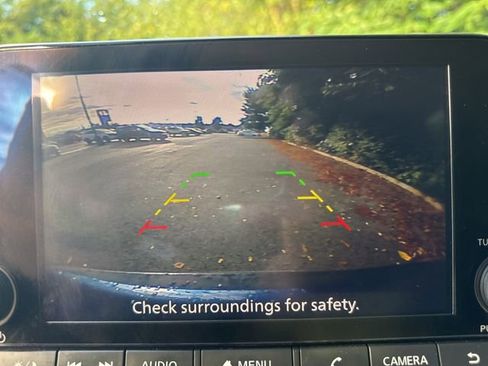 Used 2023 Nissan Rogue SV image 24