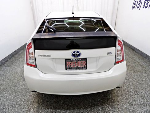 Used 2014 Toyota Prius Two FWD image 5