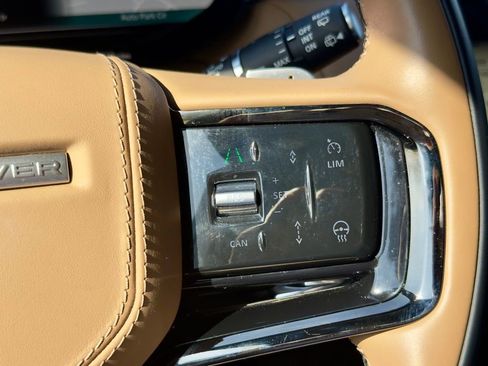 Used 2025 Land Rover Range Rover Sport Dynamic SE image 15