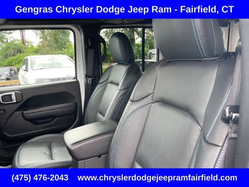Used 2024 Jeep Wrangler Unlimited AWD/4WD image 48