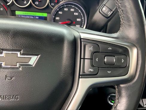 Used 2021 Chevrolet Silverado 1500 LT Trail Boss w/ Convenience Package II image 23