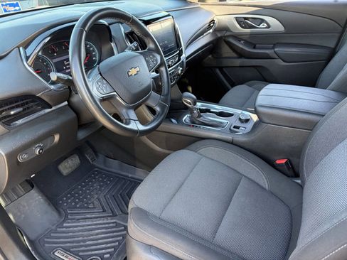 Certified 2023 Chevrolet Traverse LT FWD image 19