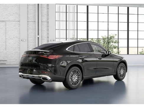 Used 2025 Mercedes-Benz GLC 300 4MATIC image 21