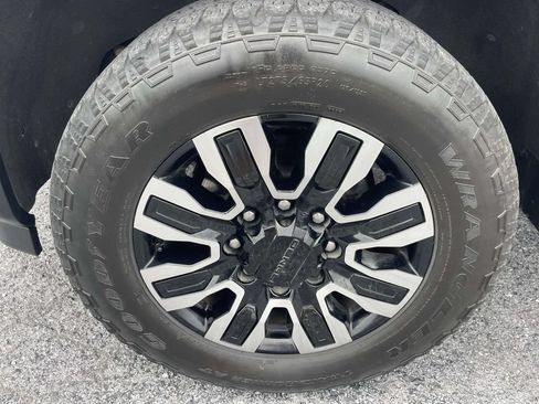 Used 2024 GMC Sierra 2500 Denali Ultimate AWD/4WD image 7