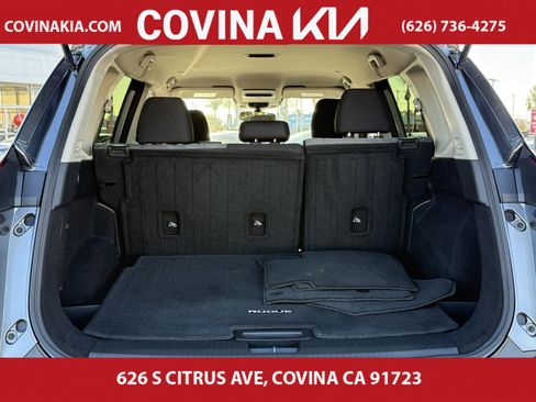 Used 2023 Nissan Rogue SV image 11