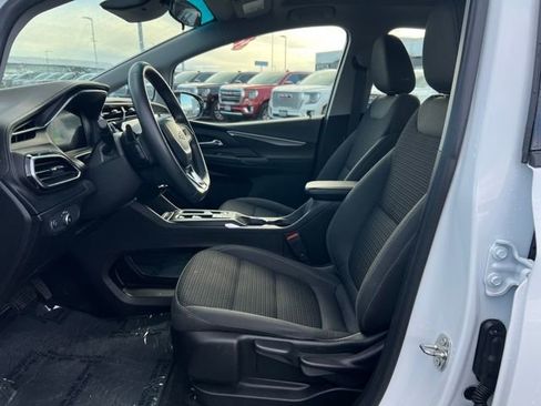 Used 2023 Chevrolet Bolt LT image 12