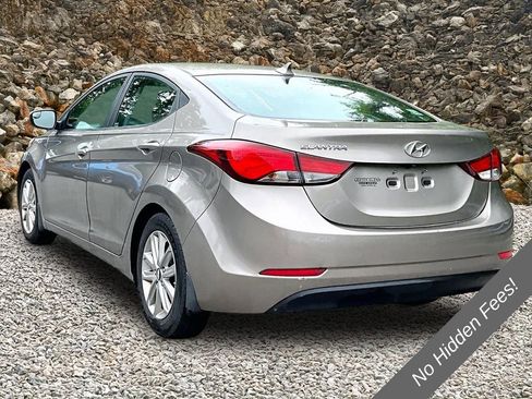 Used 2015 Hyundai Elantra SE w/ Option Group 03 FWD image 7