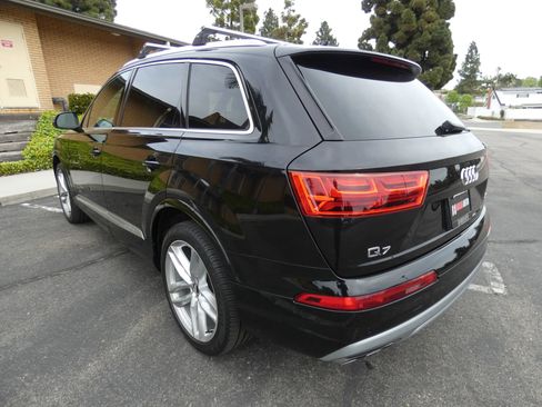 Used 2017 Audi Q7 3.0T Prestige w/ Prestige Package image 11