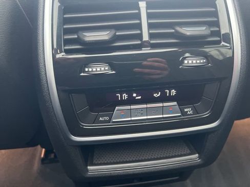 Used 2022 BMW X5 M50i image 25