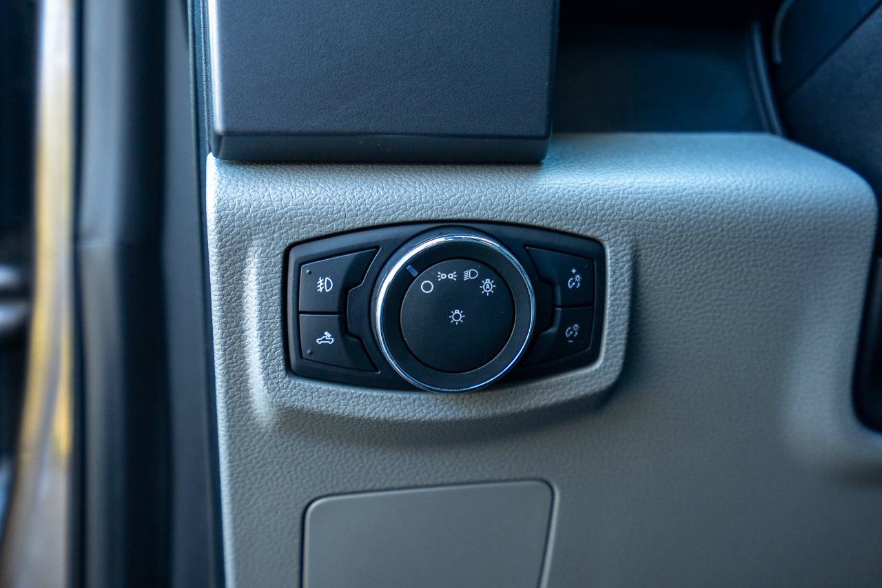 Used 2017 Ford F150 XLT AWD/4WD image 19