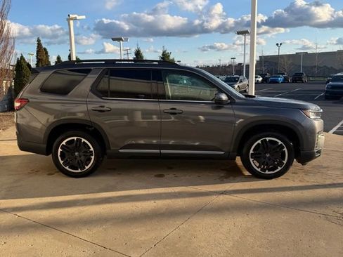 New 2026 Honda Pilot Touring image 6