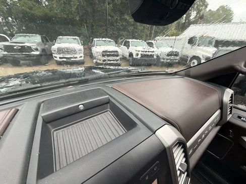 Used 2020 Ford F350 King Ranch w/ King Ranch Ultimate Package AWD/4WD image 31