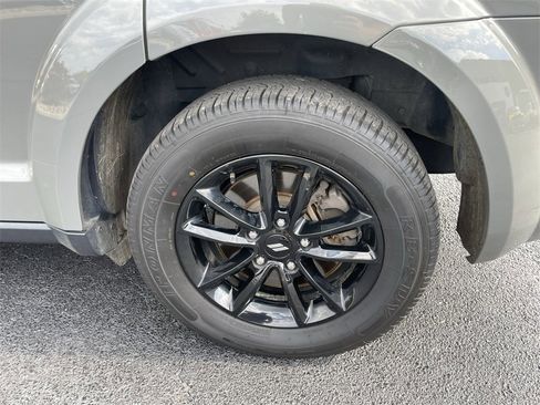 Used 2020 Dodge Journey SE w/ SE Popular Equipment Group image 7